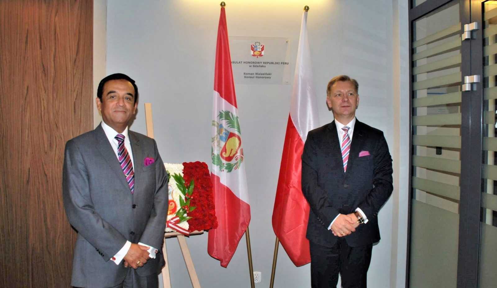 kopia Konsul i Ambasador11